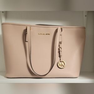 Dusty Rose Michael Kors tote bag